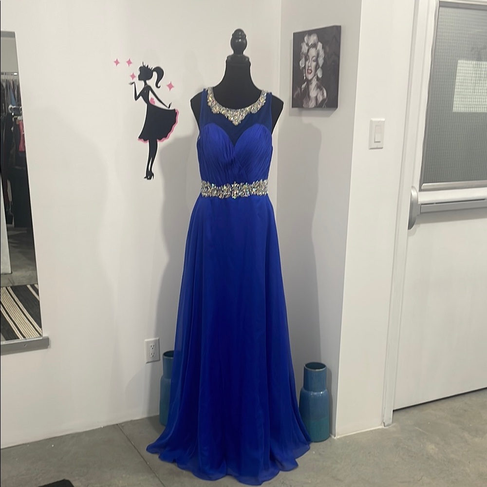 Elegant Blue Evening Gown